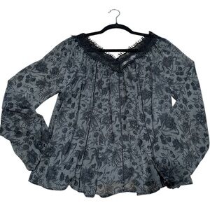 ASTR Size L Floral Gray and Black Ruffled Long Balloon Sleeve Blouse